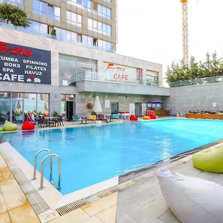Business-friendly Res With Pool In Fikirtepe *