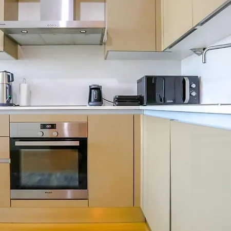 Business-friendly Res With Pool In Fikirtepe * Istanbul