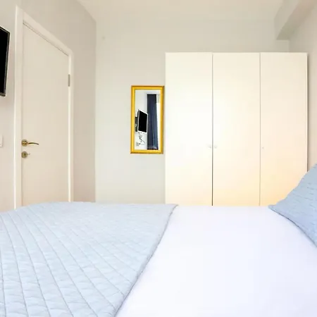 Business-friendly Res With Pool In Fikirtepe *